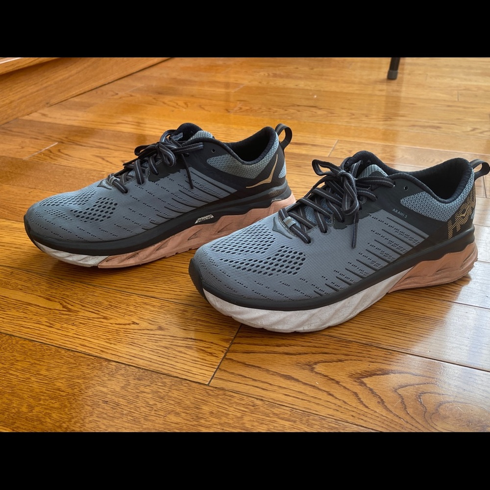 Womens Hoka Arahi 9.5 Running Shoes